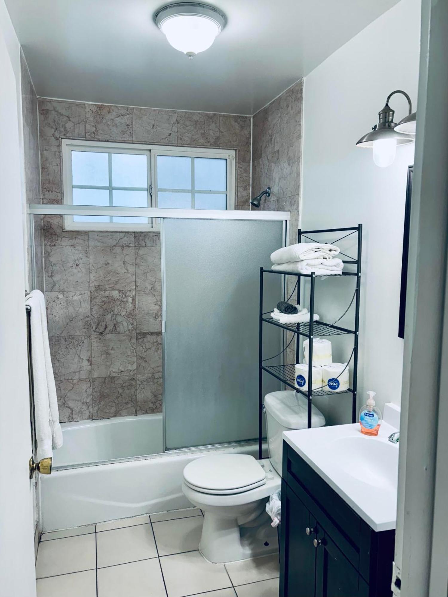 Modern, 1 Bed Condo, Downtown Century City Los Angeles Bagian luar foto