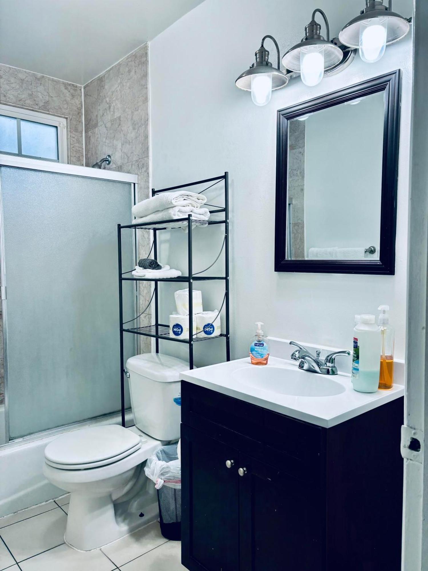 Modern, 1 Bed Condo, Downtown Century City Los Angeles Bagian luar foto